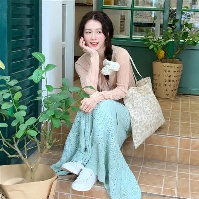 热裤荡女